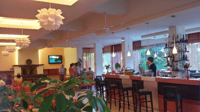 Ipsos Beach Hotel 3*