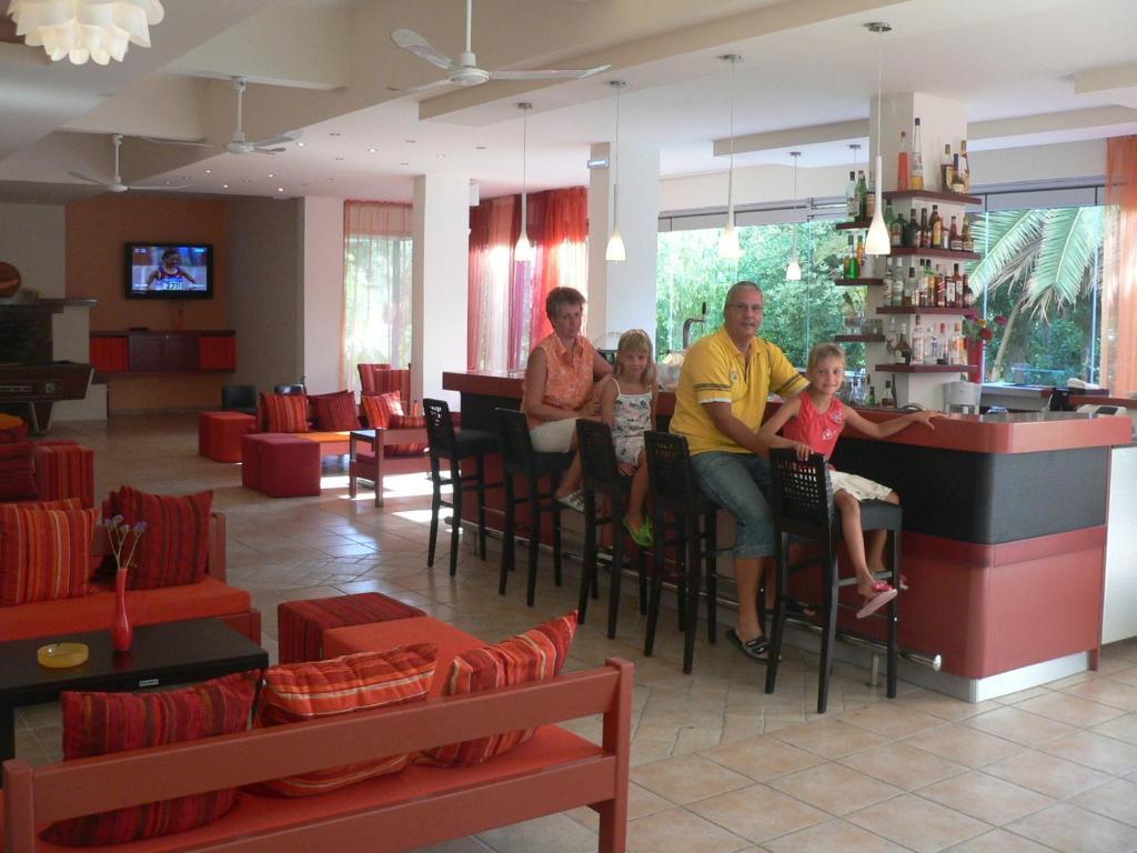 Hotel Ipsos Beach Hotel 3*