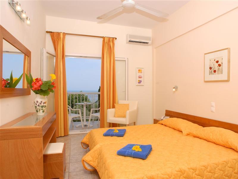 Ipsos Beach Hotel Ipsos